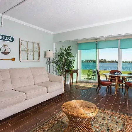 Sea Palm Condos 5E